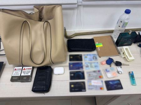 القبض على شبان من اكسال بشبهة سرقة حقيبة من سيارة في حيفا